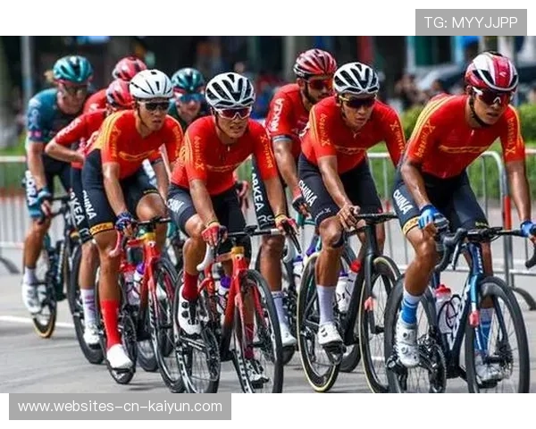 自行车队提升冲刺节奏把控,终段速度更快 自行车队提升冲刺节奏把控,终段速度更快