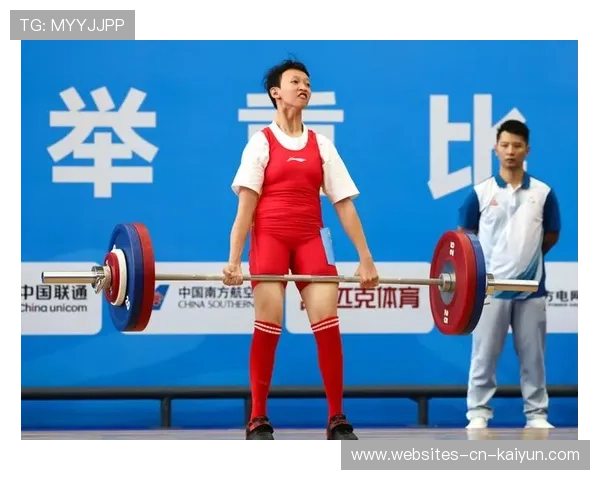 世界举重巡回赛中国选手在青年组持续统治赛场 世界举重巡回赛中国选手在青年组持续统治赛场